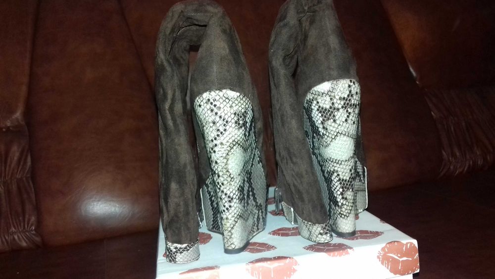 Cizme noi,  inalte cu platformă