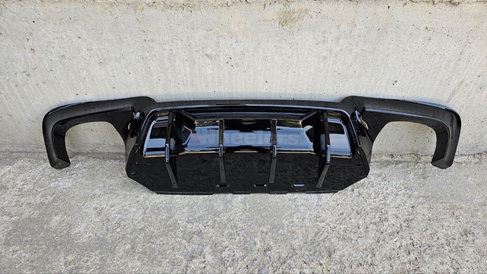 Диффузор в задний бампер BMW F10 M Performance