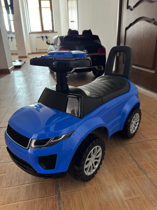 Продам детскую машинку-каталку