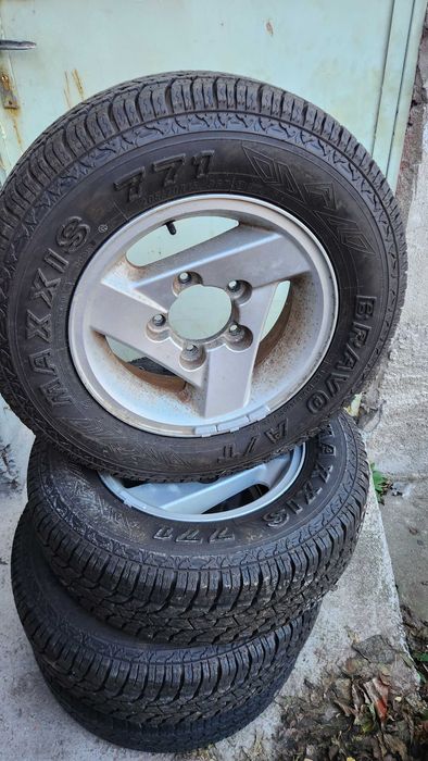 Гуми с джанти за Сузуки Джимни