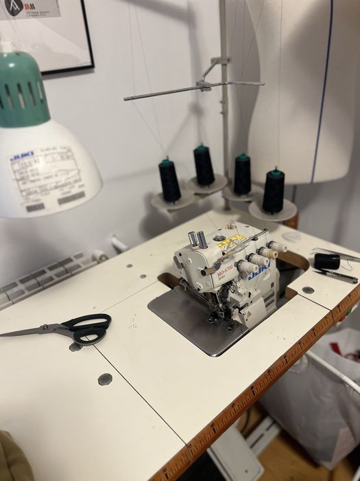 Triploc Juki MO 6714S in stare foarte buna