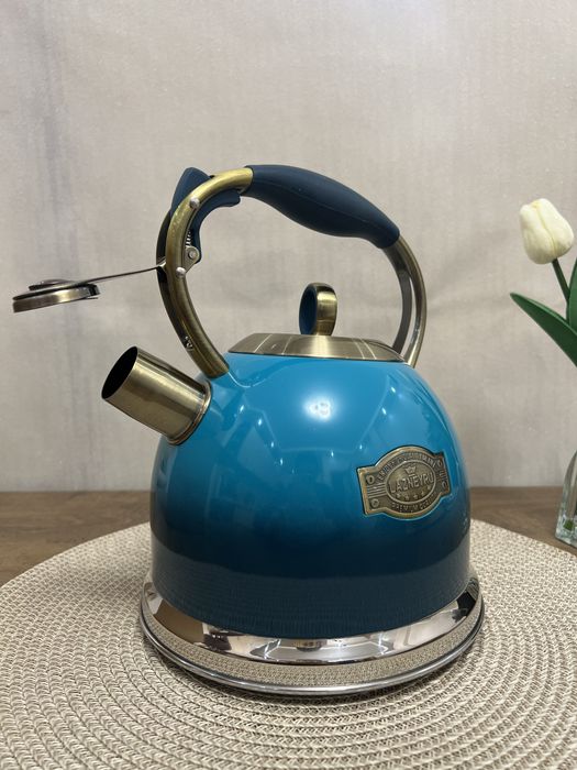 Чайник Lazneyru