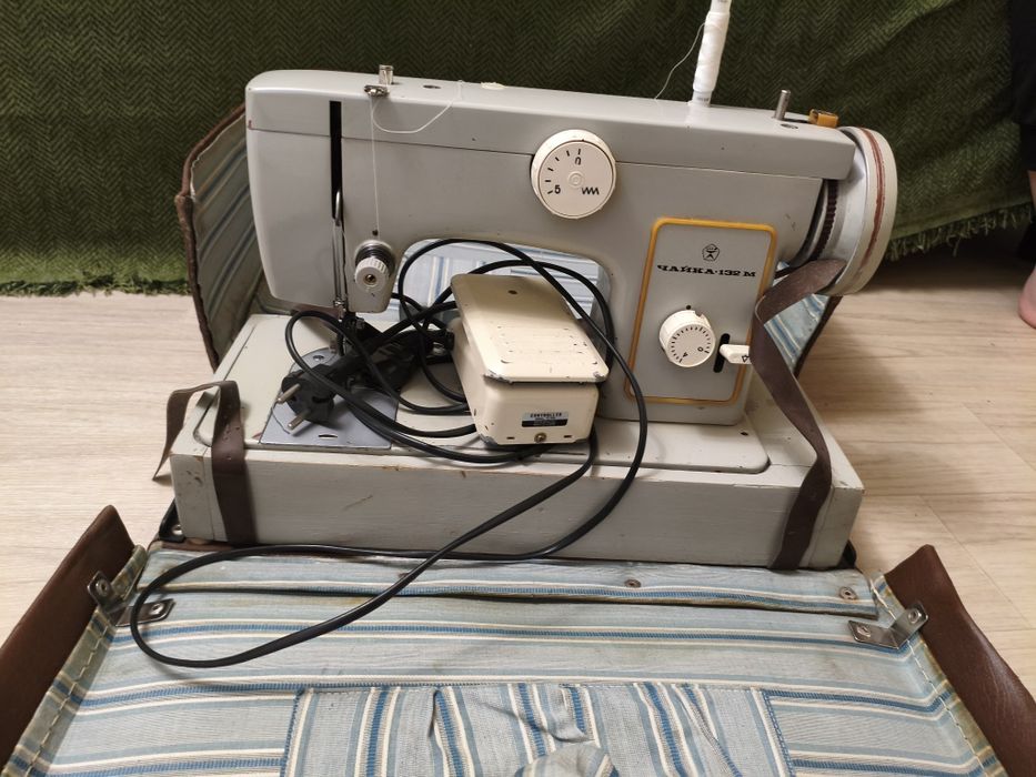 Швейная машинка чайка