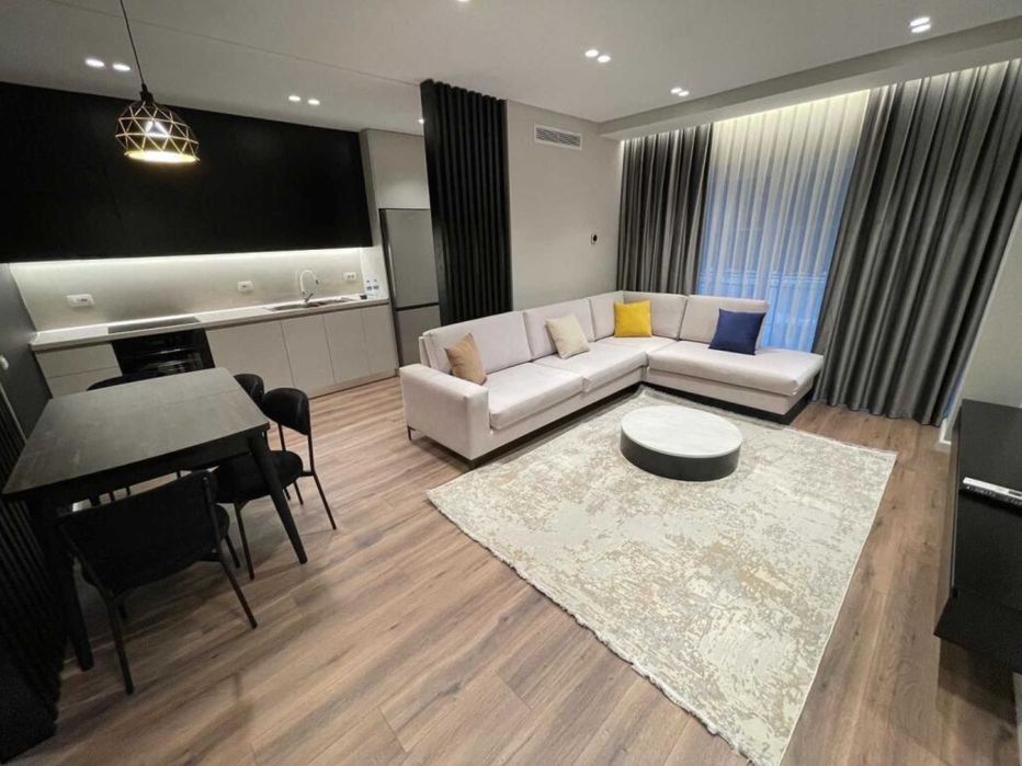 Дава се под наем Двустаен апартамент в София, Център - 67 кв.м за 398.82 € - Снимка #1