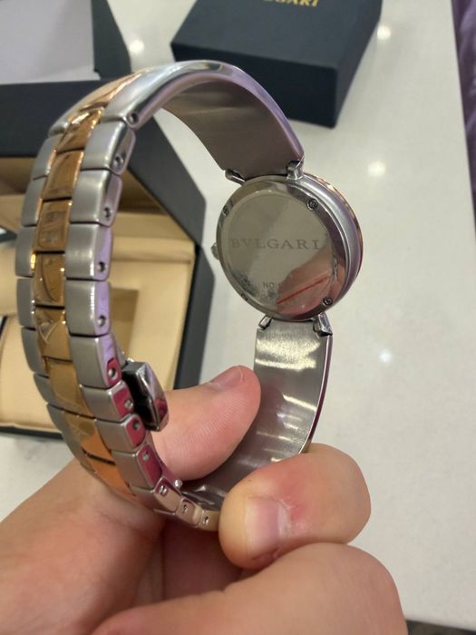 Продам новые женские часы   bulgari