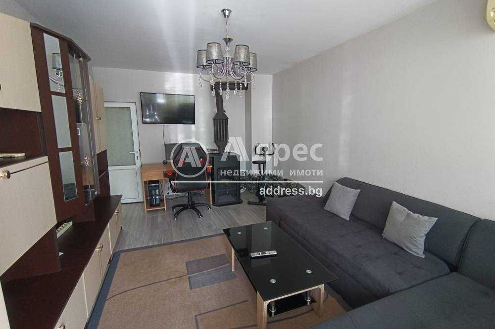 Продава се Двустаен апартамент в Разград, Бели Лом - 62 кв.м за 987 €/кв.м - Снимка #1