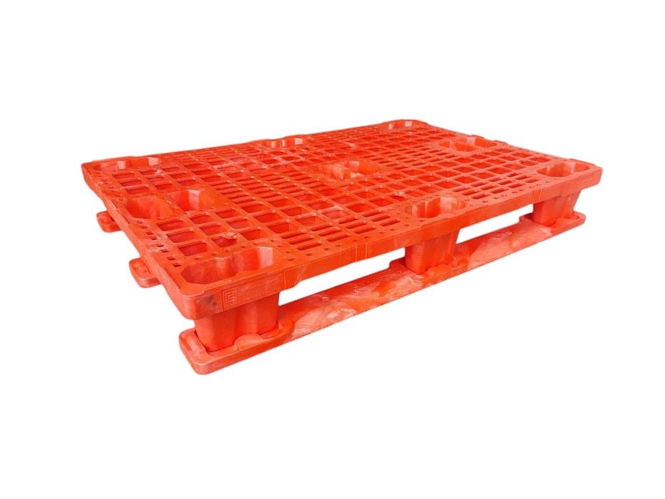 Поддоны Пластиковые Евро  новые.  раз. 1200х800х160 Цена  280000 сум.