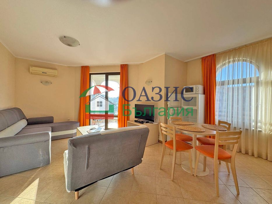 Апартамент с 2 спални в комплекс Роял Сан, Слънчев Бряг, 93 кв. м, 120 000 евро