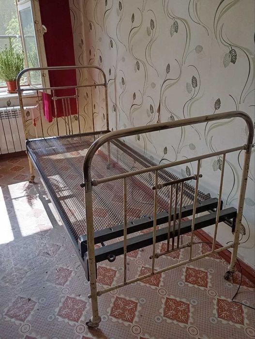 продам советскую железную кровать в хорошем состоянии
