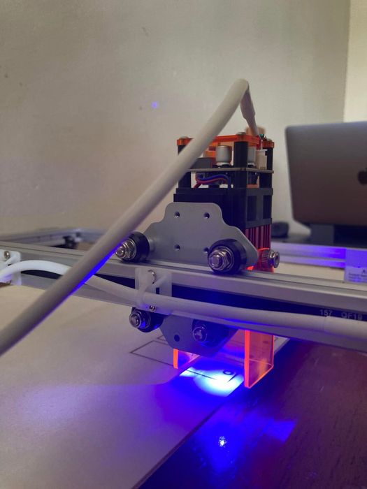 Vând Aufero Laser 2 LU2-2 Laser