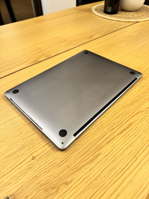 MacBook Pro 13 Touch Bar 2,4GHz, 8GB, 512GB, A1989, Cutie
