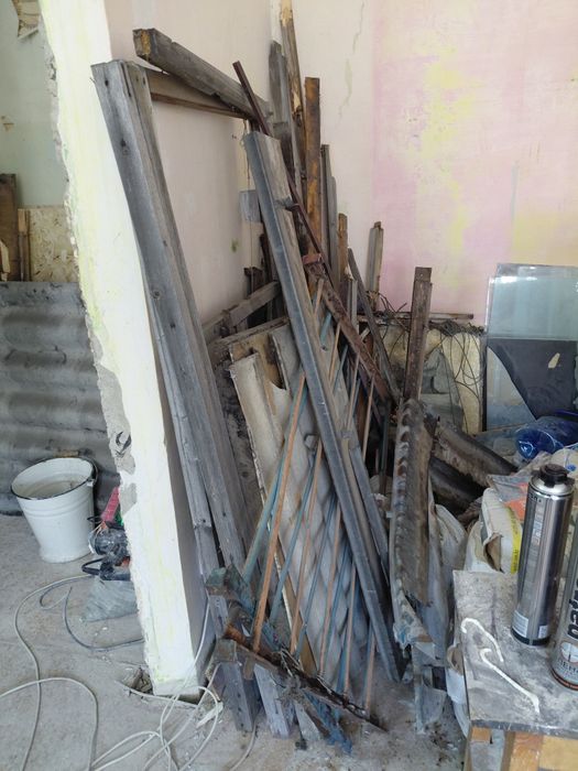 Отдам даром на дрова.