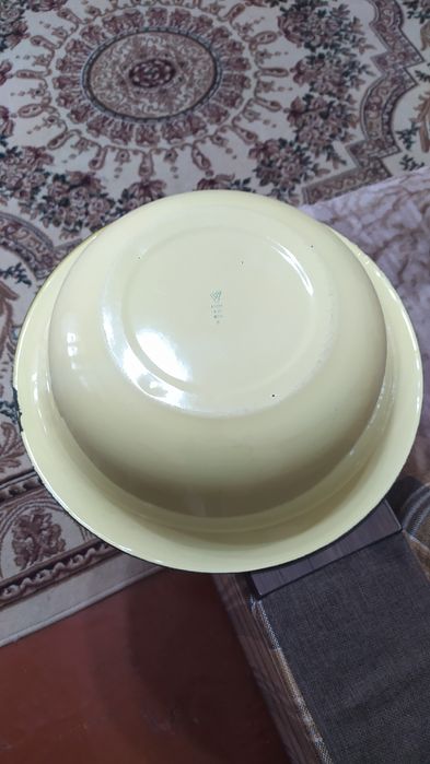 Эмалированный таз