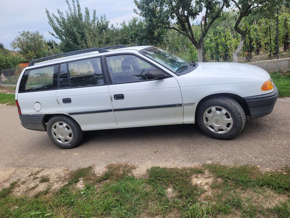 Opel astra f de vanzare.