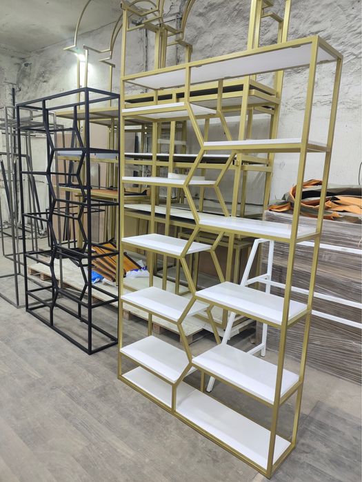 Продам стеллаж новый