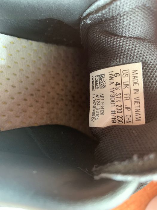 Дамски обувки adidas