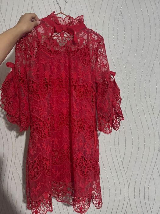 Продам платья срочно