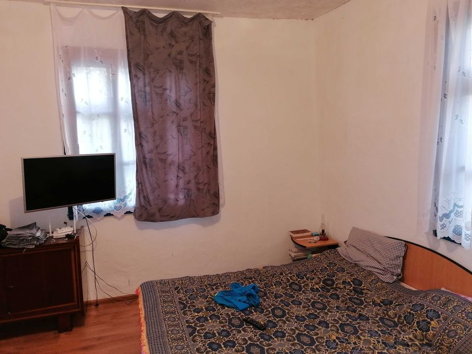 Casa de inchiriat in com Tudor Vladimirescu, sat Scortaru Vechi/Braila curte 5000mp pret 1000 ron negociabil