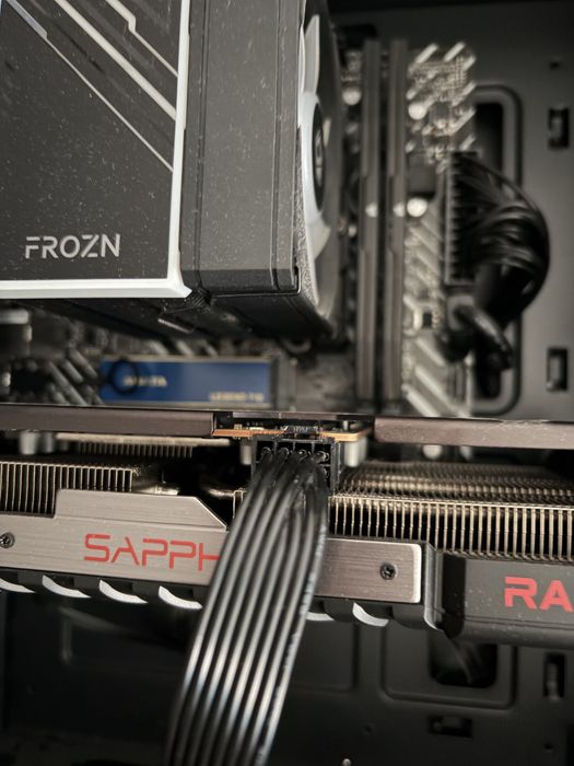 9060 XT Sapphire OC