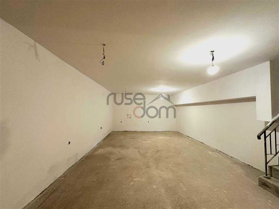 Продава се  в Русе, Център -  кв.м за 0 €/ - Снимка #4