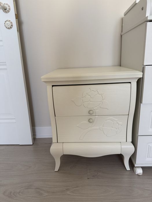 Продам спальный гарнитур