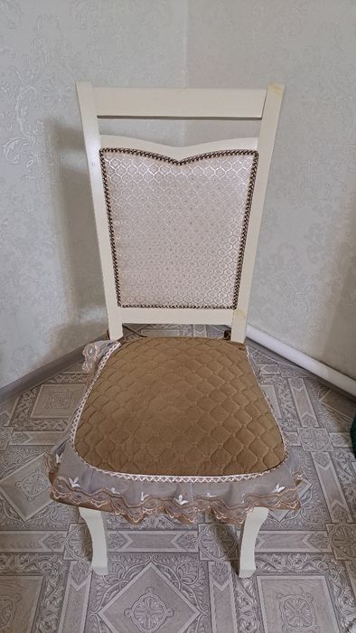 Продам стол и стулья
