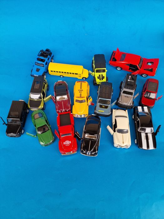 Mașinuțe de colectie. 35 lei bucata