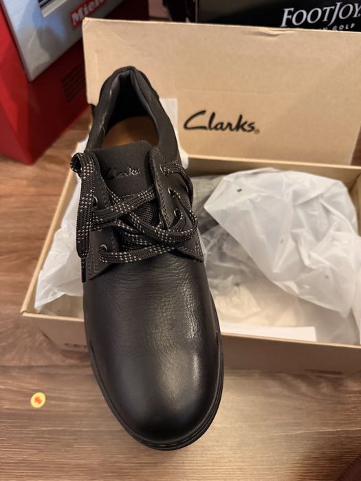 Clarks barbatesti negrii