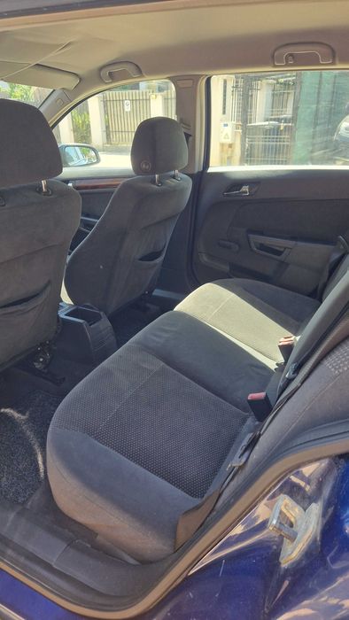 Mașină Opel Astra H break 1.7 diesel