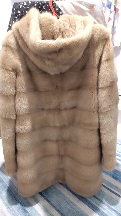 Продам норковую шубу