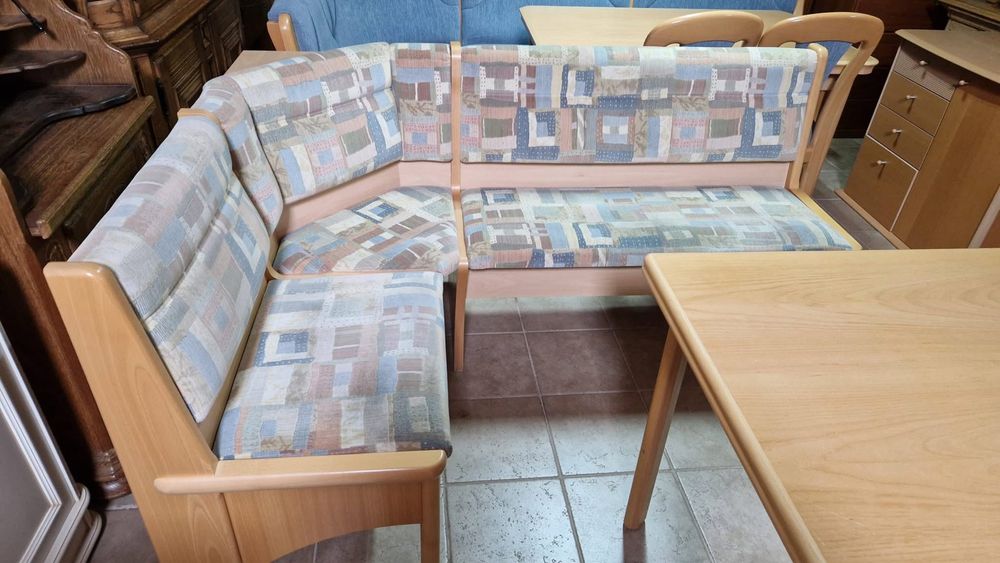 Coltar de bucatarie + masa + 1 scaun