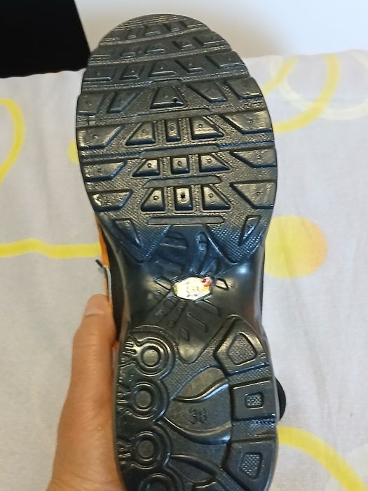 Маратонки NIKE ШОК ЦЕНА
