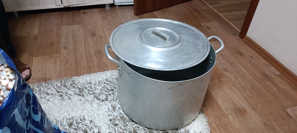 Продам кострюлю 50 литров