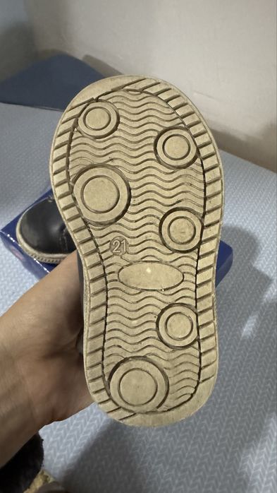 Детская обувь ботинки