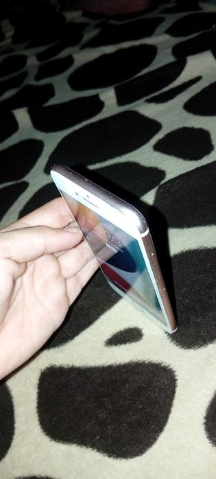 Vând IPhone 7, perfect funcționabil