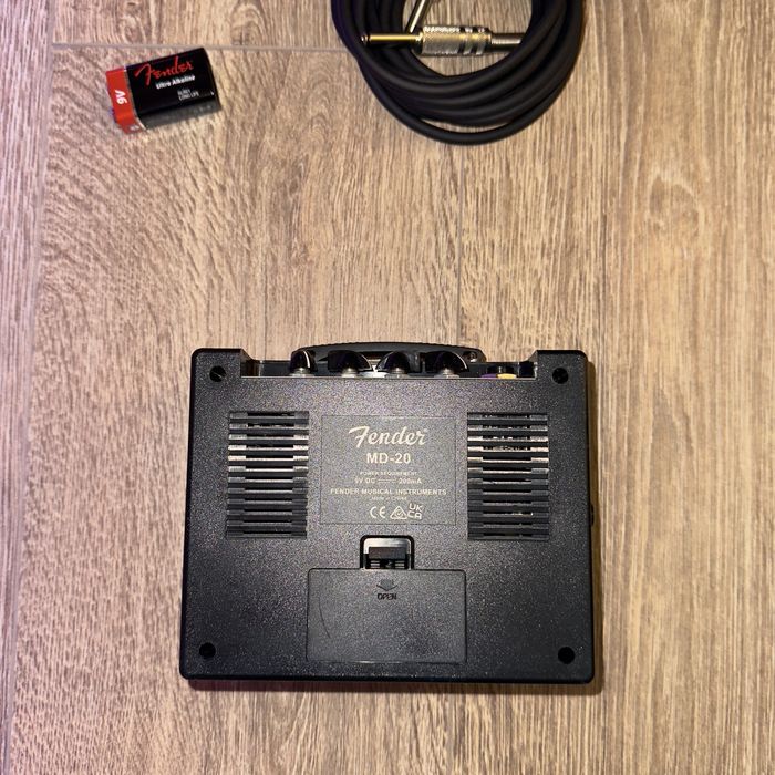 Комбоусилитель для гитары, Fender MD-20