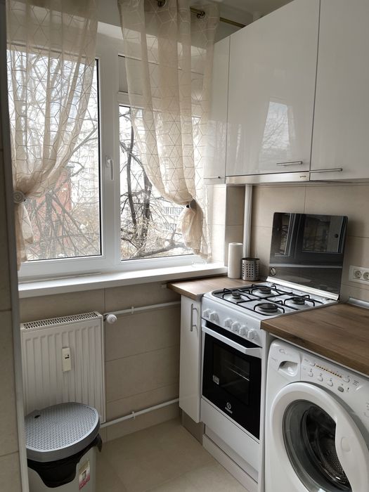 Garsoniera de inchiriat Dristor