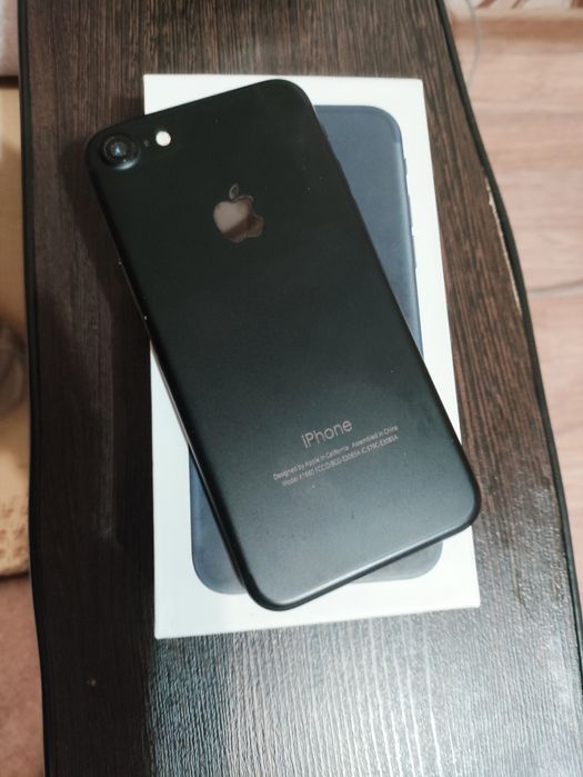 Продам айфон 7 128гб