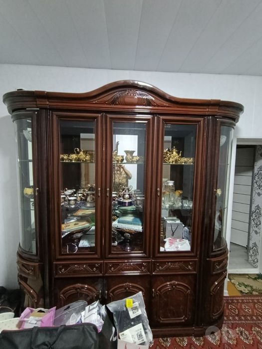 Сервант для гостинной