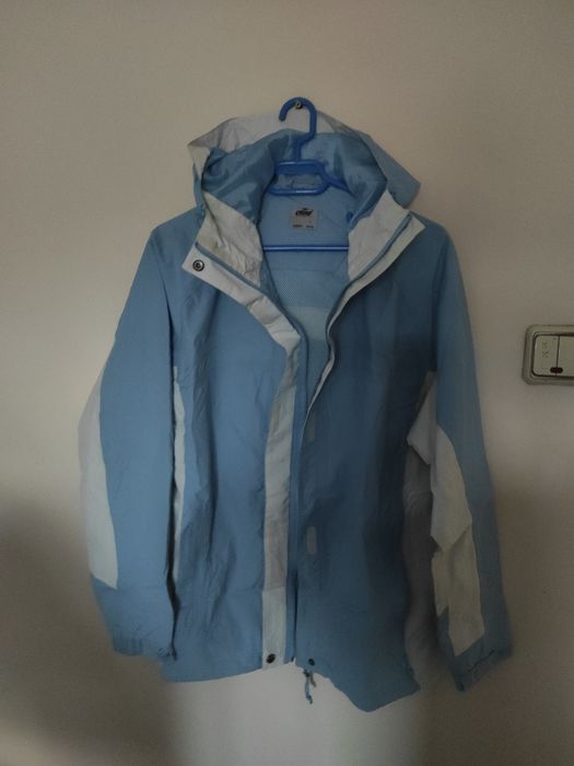 Geci moderne, usoare si foarte practice