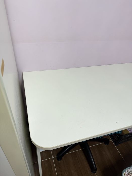 Продам кровать, стол и шкаф