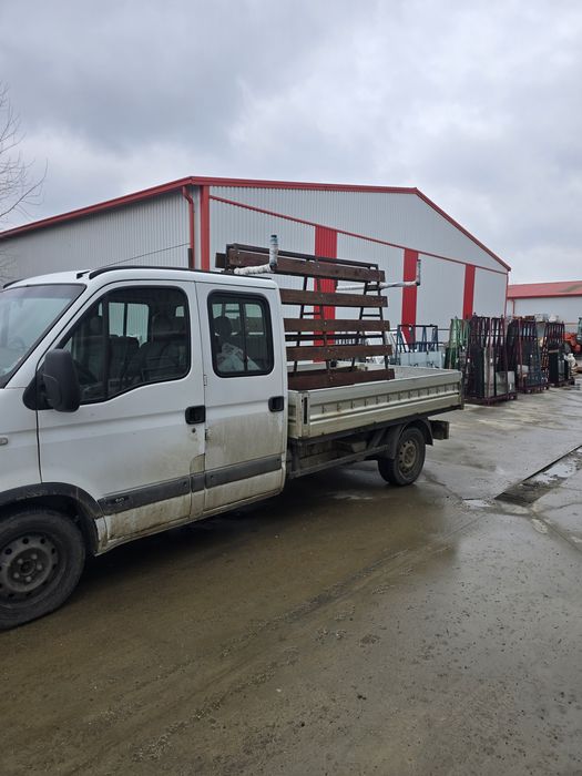 Vand sau schimb autoturismele din imagine