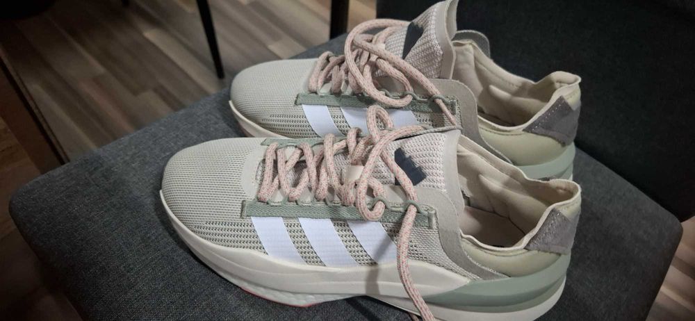 ADIDAS noi de vanzare