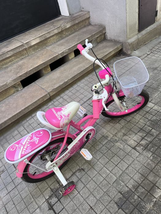 Vand bicicleta pentru fete