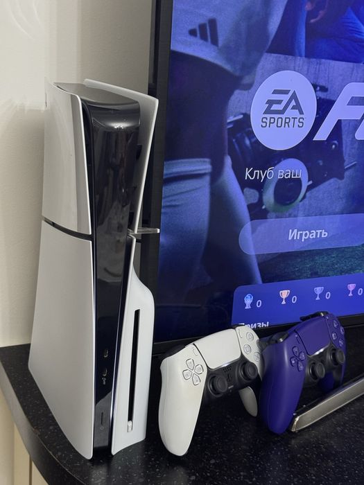 продам Ps 5 slim 2джойстика