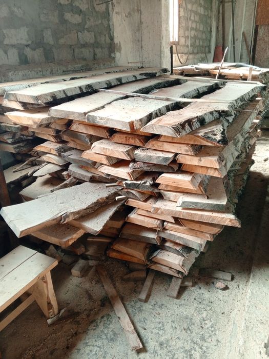 Доска не обрезная берёза.