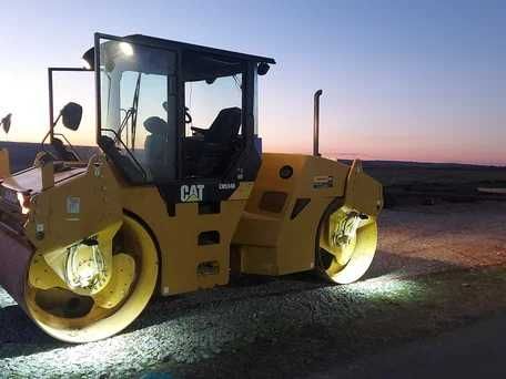 Двухвальцовый вибрационный каток CAT [CB7]