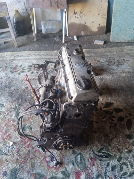 Продам мотор 2.Е