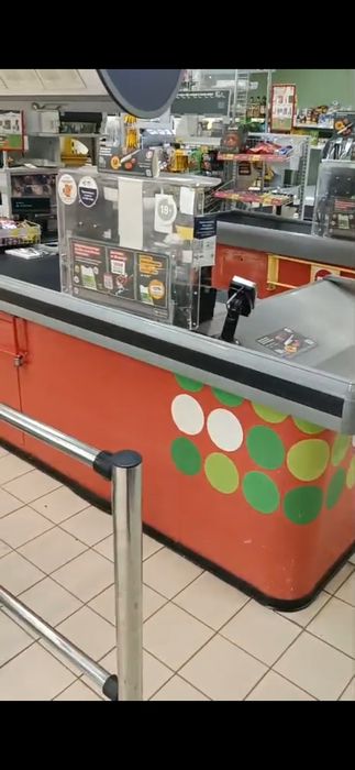 Продам оборудование для магазина