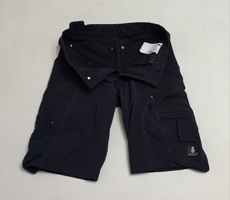 Pantaloni scurti profesionali MASCOT ADVANCED Stretch, Waterproof light-weight, nr. 46 EU unisex